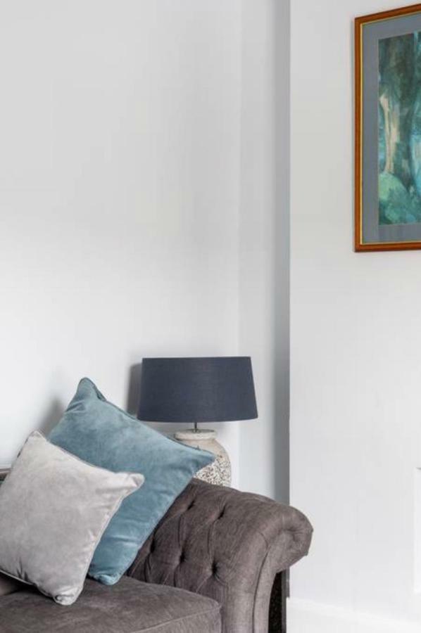 Beautiful Two Bed Mumbles Flat - With Parking Space Exteriér fotografie