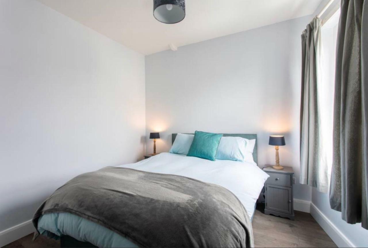 Beautiful Two Bed Mumbles Flat - With Parking Space Exteriér fotografie
